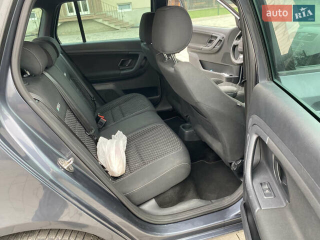 Серый Шкода Фабия, объемом двигателя 1.4 л и пробегом 219 тыс. км за 8000 $, фото 17 на Automoto.ua