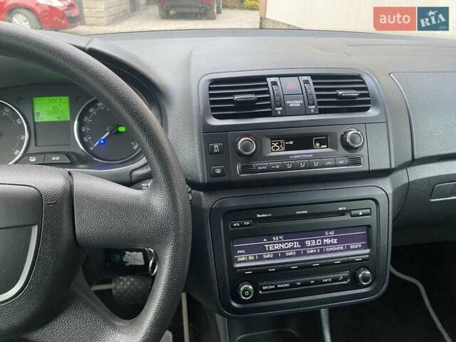 Сірий Шкода Фабія, об'ємом двигуна 1.2 л та пробігом 222 тис. км за 7200 $, фото 22 на Automoto.ua