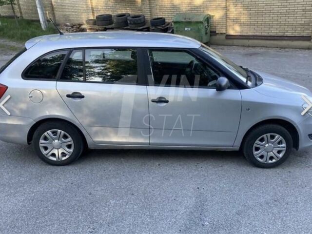 Серый Шкода Фабия, объемом двигателя 1.6 л и пробегом 302 тыс. км за 2500 $, фото 1 на Automoto.ua