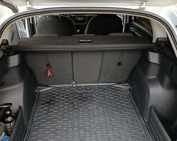 Серый Шкода Фабия, объемом двигателя 1.6 л и пробегом 254 тыс. км за 6200 $, фото 18 на Automoto.ua