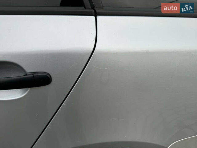 Серый Шкода Фабия, объемом двигателя 1.6 л и пробегом 250 тыс. км за 5999 $, фото 20 на Automoto.ua