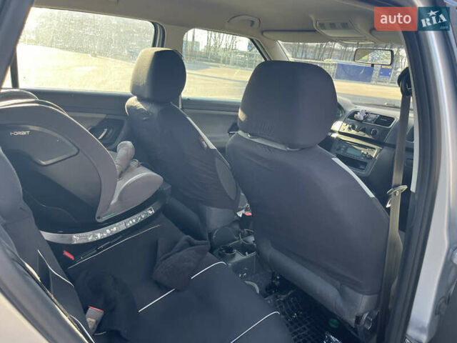 Серый Шкода Фабия, объемом двигателя 1.6 л и пробегом 240 тыс. км за 5600 $, фото 9 на Automoto.ua