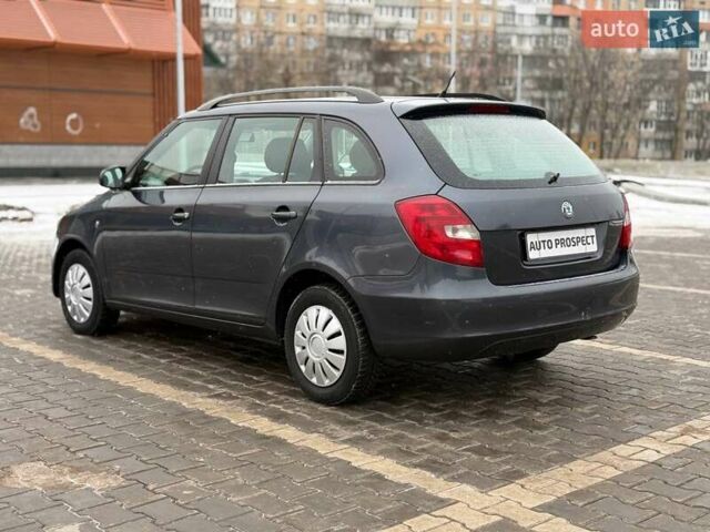 Сірий Шкода Фабія, об'ємом двигуна 1.6 л та пробігом 230 тис. км за 5300 $, фото 5 на Automoto.ua