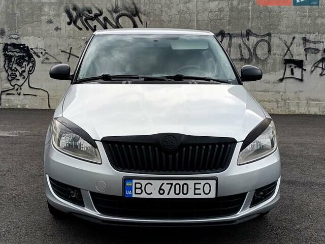 Сірий Шкода Фабія, об'ємом двигуна 1.6 л та пробігом 273 тис. км за 5998 $, фото 9 на Automoto.ua