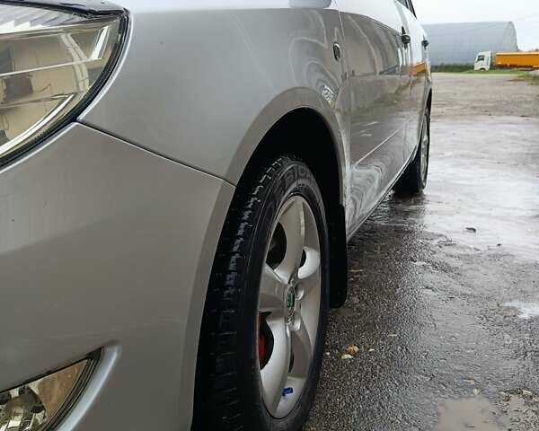 Серый Шкода Фабия, объемом двигателя 1.6 л и пробегом 254 тыс. км за 6200 $, фото 27 на Automoto.ua