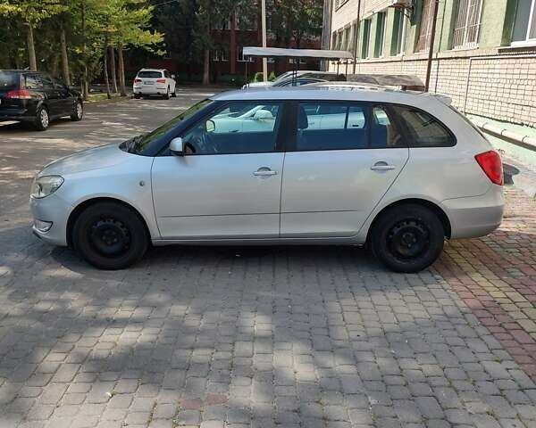Сірий Шкода Фабія, об'ємом двигуна 1.6 л та пробігом 243 тис. км за 6000 $, фото 8 на Automoto.ua