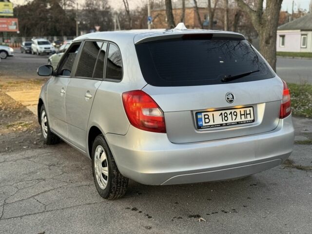 Серый Шкода Фабия, объемом двигателя 1.4 л и пробегом 240 тыс. км за 4750 $, фото 5 на Automoto.ua