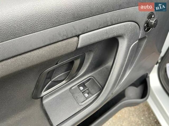 Сірий Шкода Фабія, об'ємом двигуна 1.2 л та пробігом 340 тис. км за 5390 $, фото 11 на Automoto.ua