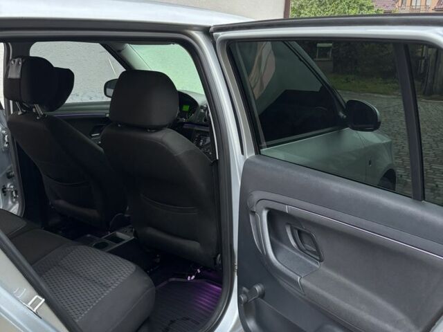 Серый Шкода Фабия, объемом двигателя 1.6 л и пробегом 274 тыс. км за 6500 $, фото 15 на Automoto.ua