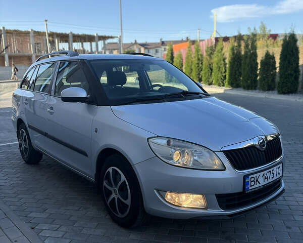 Сірий Шкода Фабія, об'ємом двигуна 1.6 л та пробігом 309 тис. км за 5750 $, фото 5 на Automoto.ua
