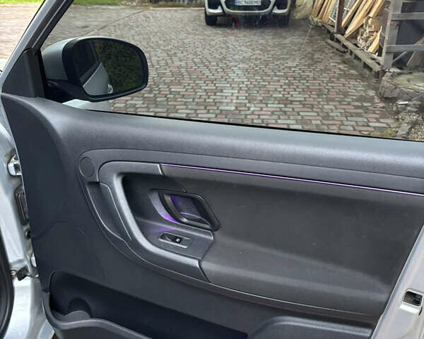 Серый Шкода Фабия, объемом двигателя 1.6 л и пробегом 274 тыс. км за 6500 $, фото 29 на Automoto.ua