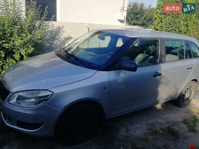 Серый Шкода Фабия, объемом двигателя 1.6 л и пробегом 260 тыс. км за 6800 $, фото 6 на Automoto.ua