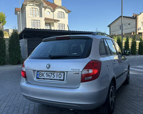 Сірий Шкода Фабія, об'ємом двигуна 1.6 л та пробігом 309 тис. км за 5750 $, фото 14 на Automoto.ua
