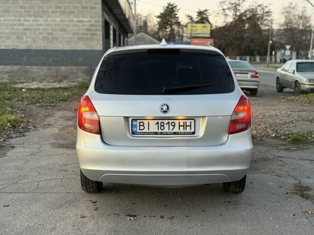 Серый Шкода Фабия, объемом двигателя 1.4 л и пробегом 240 тыс. км за 4750 $, фото 4 на Automoto.ua