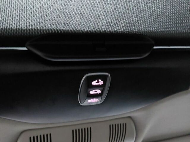 Шкода Фабия 2013 в Ужгороде на Automoto.ua Серый Шкода Фабия, объемом двигателя 0 л и пробегом 144 тыс. км за 7500 $, фото 6 на Automoto.ua