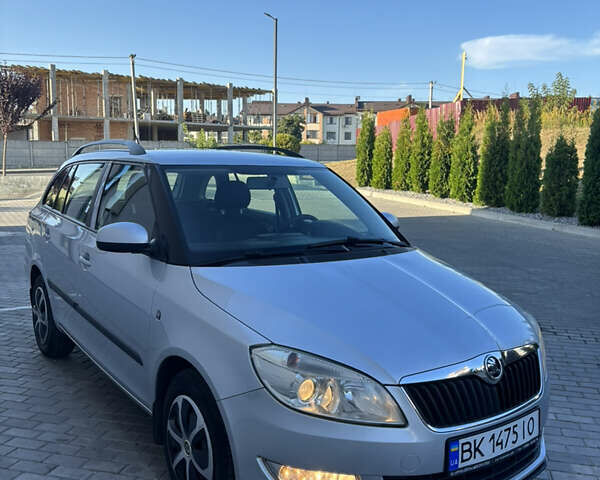 Сірий Шкода Фабія, об'ємом двигуна 1.6 л та пробігом 309 тис. км за 5750 $, фото 8 на Automoto.ua