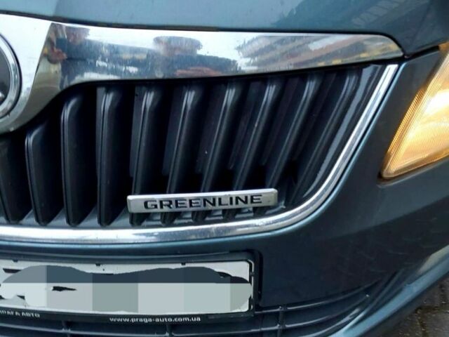 Шкода Фабия 2013 в Ужгороде на Automoto.ua Серый Шкода Фабия, объемом двигателя 0 л и пробегом 144 тыс. км за 7500 $, фото 1 на Automoto.ua