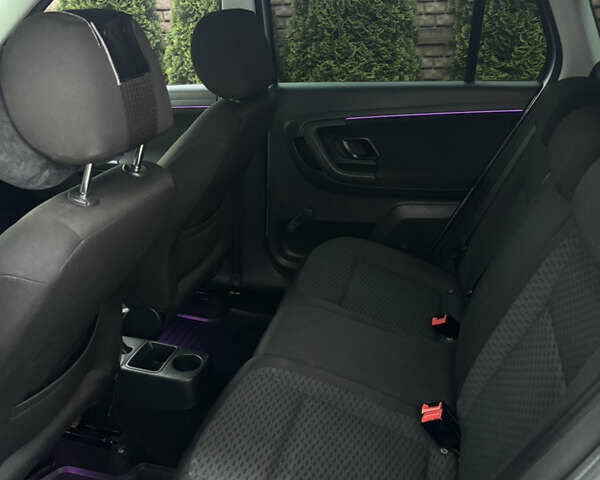 Серый Шкода Фабия, объемом двигателя 1.6 л и пробегом 274 тыс. км за 6500 $, фото 20 на Automoto.ua