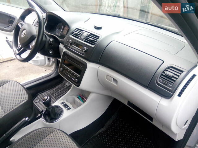Шкода Фабія 2013 у Львові на Automoto.ua Сірий Шкода Фабія, об'ємом двигуна 1.6 л та пробігом 245 тис. км за 6200 $, фото 6 на Automoto.ua