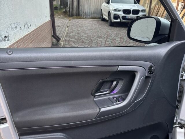 Серый Шкода Фабия, объемом двигателя 1.6 л и пробегом 274 тыс. км за 6500 $, фото 16 на Automoto.ua