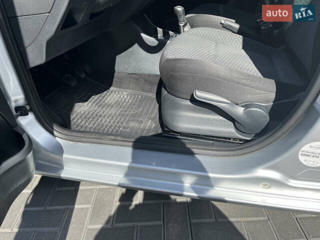 Сірий Шкода Фабія, об'ємом двигуна 1.6 л та пробігом 182 тис. км за 8700 $, фото 38 на Automoto.ua