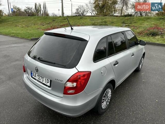 Серый Шкода Фабия, объемом двигателя 1.39 л и пробегом 180 тыс. км за 5500 $, фото 5 на Automoto.ua