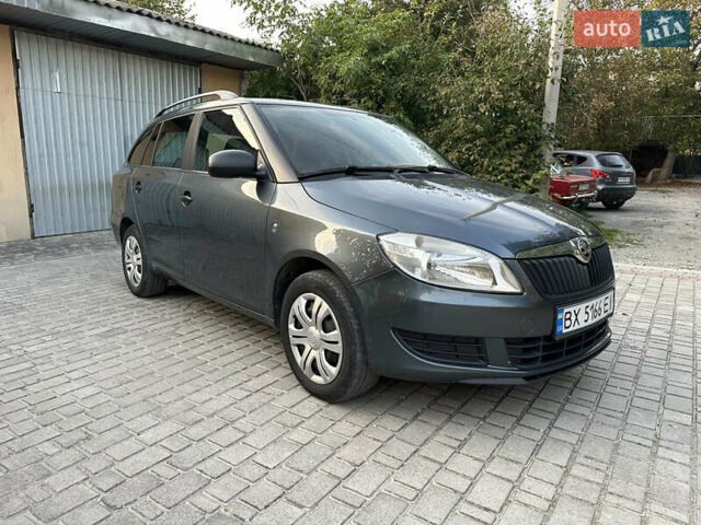 Серый Шкода Фабия, объемом двигателя 1.2 л и пробегом 260 тыс. км за 5499 $, фото 1 на Automoto.ua