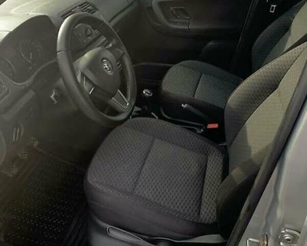 Сірий Шкода Фабія, об'ємом двигуна 1.6 л та пробігом 185 тис. км за 7200 $, фото 6 на Automoto.ua
