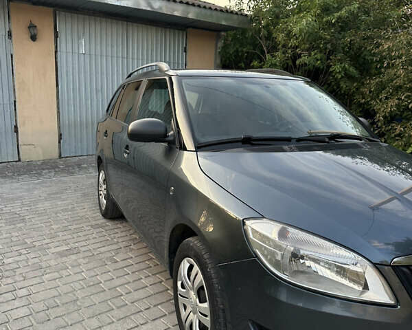 Серый Шкода Фабия, объемом двигателя 1.2 л и пробегом 260 тыс. км за 5499 $, фото 7 на Automoto.ua