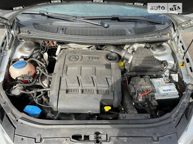 Сірий Шкода Фабія, об'ємом двигуна 1.2 л та пробігом 179 тис. км за 7300 $, фото 17 на Automoto.ua