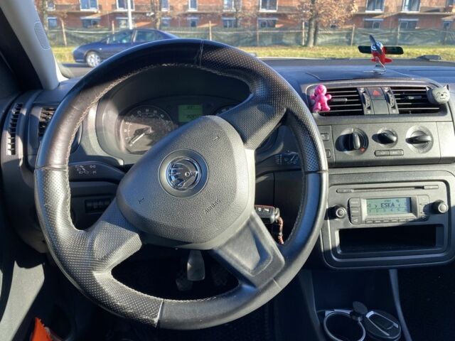 Серый Шкода Фабия, объемом двигателя 1.6 л и пробегом 203 тыс. км за 5500 $, фото 5 на Automoto.ua