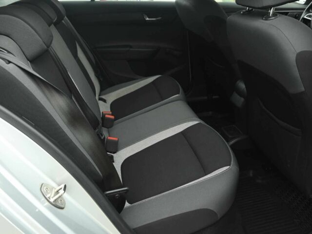 Шкода Фабия 2015 в Бердичеве на Automoto.ua Серый Шкода Фабия, объемом двигателя 1.4 л и пробегом 237 тыс. км за 8500 $, фото 17 на Automoto.ua