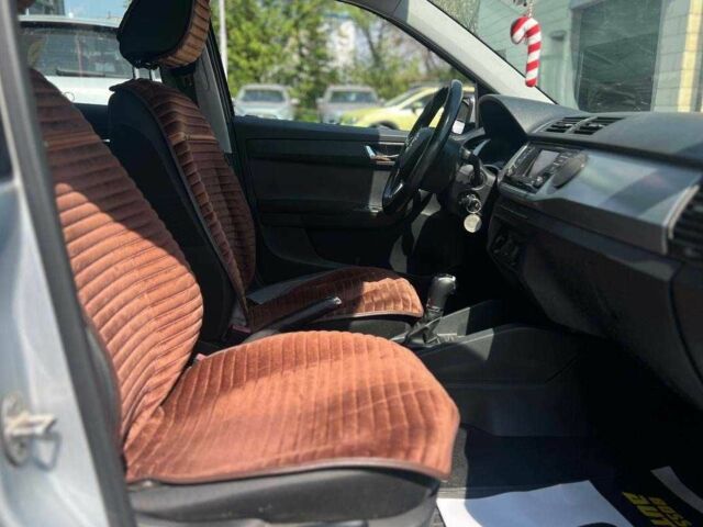Сірий Шкода Фабія, об'ємом двигуна 1.4 л та пробігом 214 тис. км за 7490 $, фото 19 на Automoto.ua