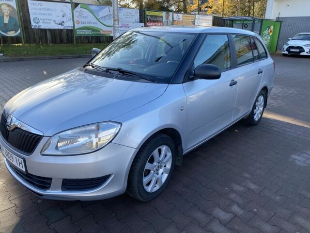 Серый Шкода Фабия, объемом двигателя 1.6 л и пробегом 203 тыс. км за 5500 $, фото 2 на Automoto.ua