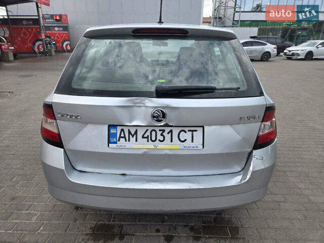 Серый Шкода Фабия, объемом двигателя 1.2 л и пробегом 230 тыс. км за 4990 $, фото 6 на Automoto.ua
