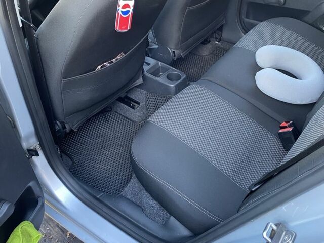 Серый Шкода Фабия, объемом двигателя 1.6 л и пробегом 203 тыс. км за 5500 $, фото 6 на Automoto.ua