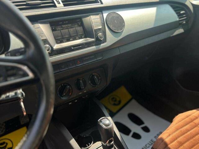 Сірий Шкода Фабія, об'ємом двигуна 1.4 л та пробігом 214 тис. км за 7490 $, фото 15 на Automoto.ua