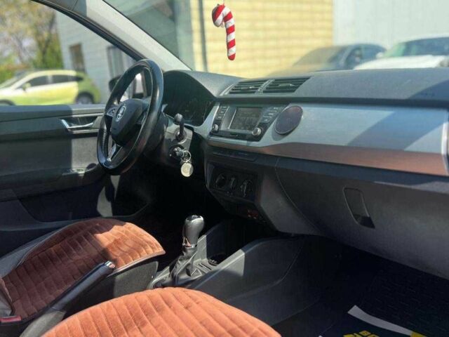 Сірий Шкода Фабія, об'ємом двигуна 1.4 л та пробігом 214 тис. км за 7490 $, фото 18 на Automoto.ua