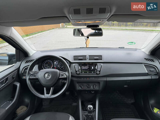 Сірий Шкода Фабія, об'ємом двигуна 1.42 л та пробігом 179 тис. км за 8300 $, фото 6 на Automoto.ua
