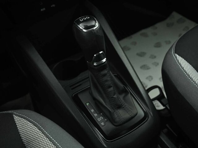 Шкода Фабия 2015 в Бердичеве на Automoto.ua Серый Шкода Фабия, объемом двигателя 1.4 л и пробегом 237 тыс. км за 8500 $, фото 13 на Automoto.ua