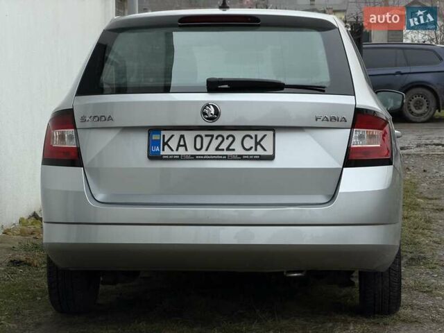 Сірий Шкода Фабія, об'ємом двигуна 1.2 л та пробігом 148 тис. км за 7800 $, фото 3 на Automoto.ua