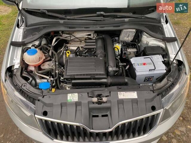 Сірий Шкода Фабія, об'ємом двигуна 1.2 л та пробігом 148 тис. км за 7800 $, фото 10 на Automoto.ua