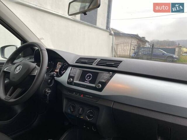 Сірий Шкода Фабія, об'ємом двигуна 1.2 л та пробігом 148 тис. км за 7800 $, фото 9 на Automoto.ua