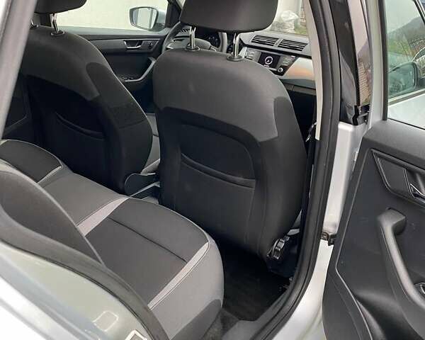 Сірий Шкода Фабія, об'ємом двигуна 1.2 л та пробігом 148 тис. км за 7800 $, фото 13 на Automoto.ua