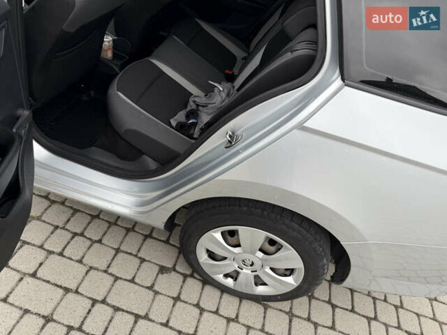 Серый Шкода Фабия, объемом двигателя 1.42 л и пробегом 291 тыс. км за 7999 $, фото 20 на Automoto.ua