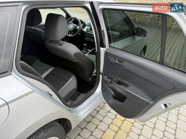 Серый Шкода Фабия, объемом двигателя 1.42 л и пробегом 291 тыс. км за 7999 $, фото 16 на Automoto.ua