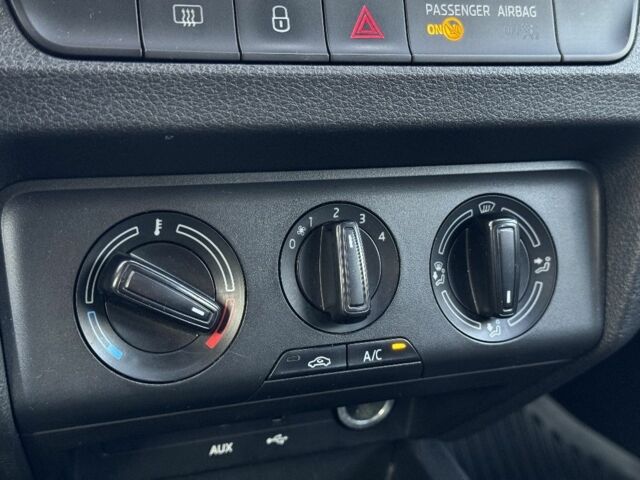 Серый Шкода Фабия, объемом двигателя 1 л и пробегом 204 тыс. км за 6800 $, фото 8 на Automoto.ua