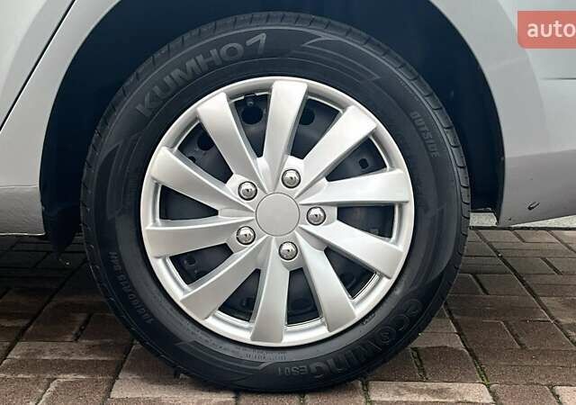 Сірий Шкода Фабія, об'ємом двигуна 1.6 л та пробігом 52 тис. км за 14854 $, фото 14 на Automoto.ua