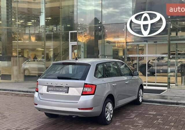 Сірий Шкода Фабія, об'ємом двигуна 1.6 л та пробігом 52 тис. км за 14854 $, фото 16 на Automoto.ua