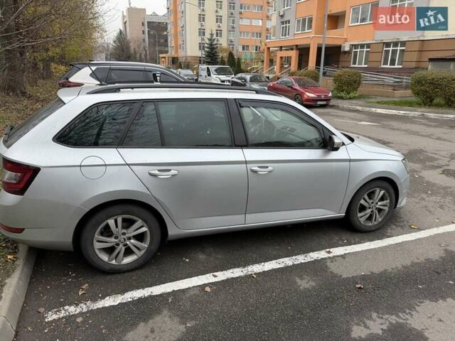 Серый Шкода Фабия, объемом двигателя 1 л и пробегом 70 тыс. км за 11700 $, фото 6 на Automoto.ua